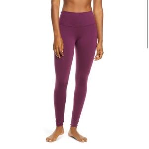 Alo Yoga High-Waist Airbrush Legging Size XS in Purple